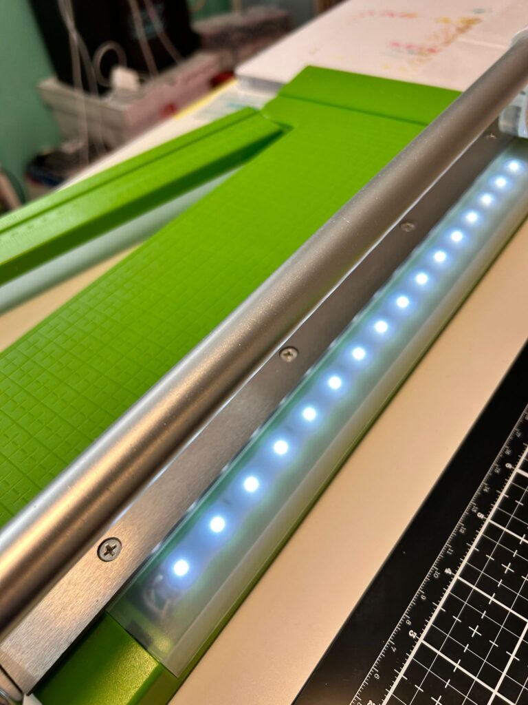 Lighted trimmer