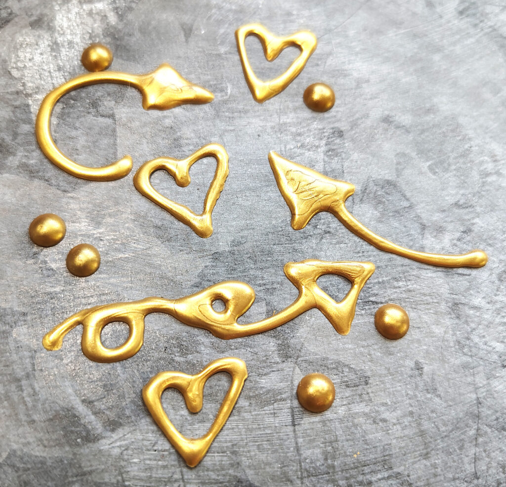 Some basic shapes like hearts and arrows.